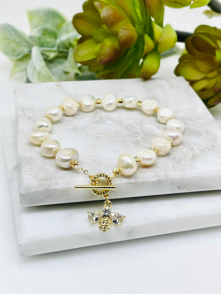 Off-white Freshwater Pearls Bracelet