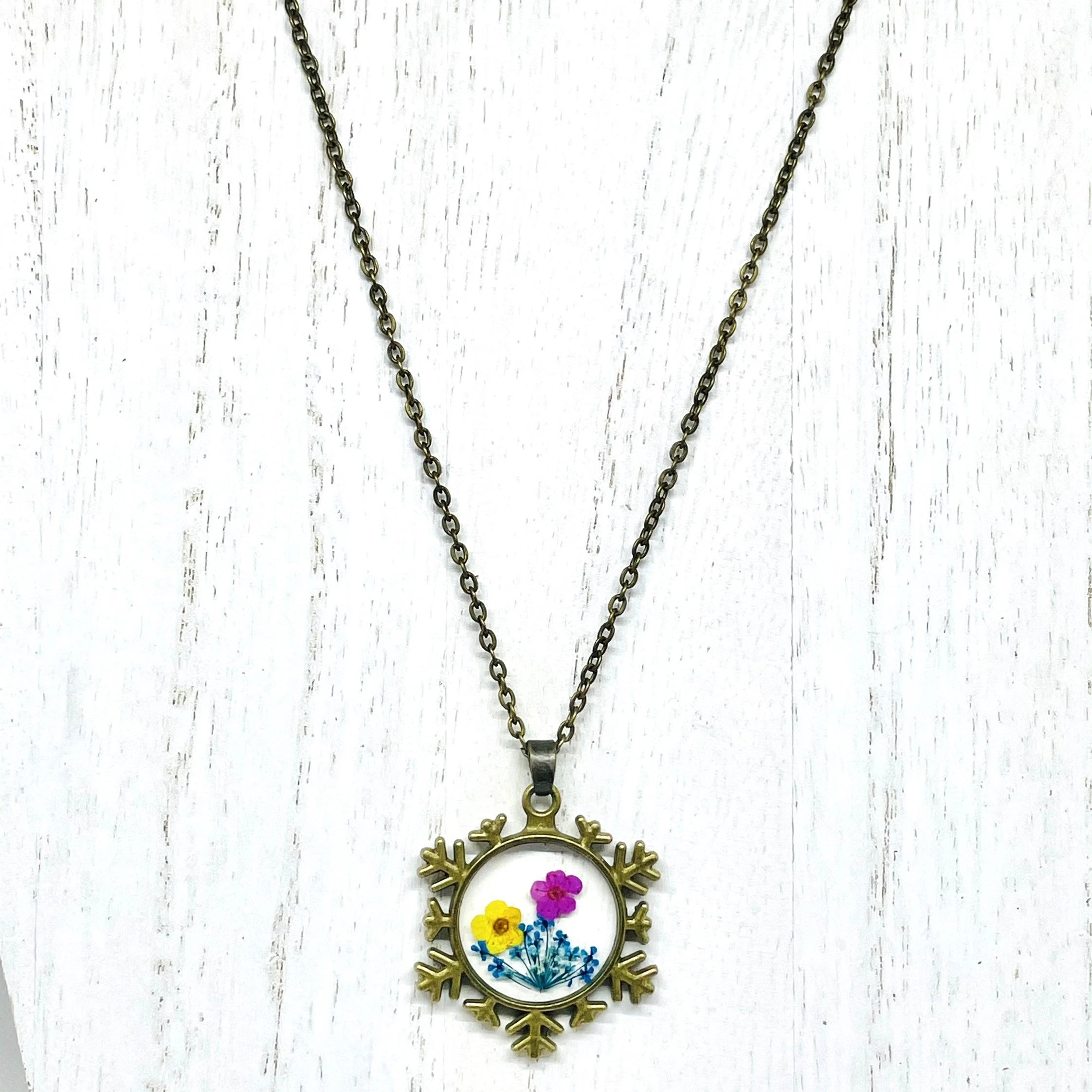 Pressed Flower in Snowflake Pendant Necklace