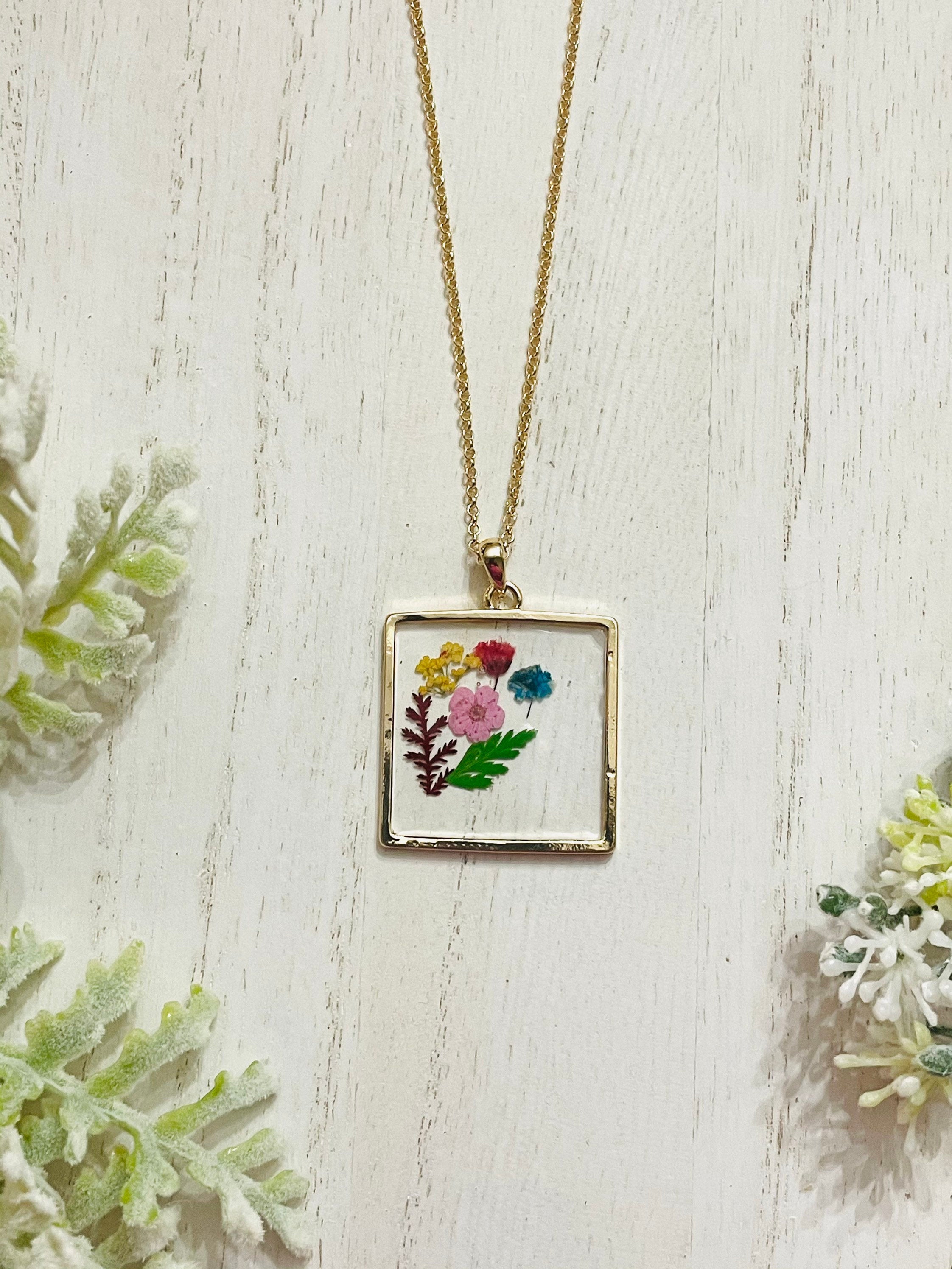 Pressed and Dried Flower Necklace