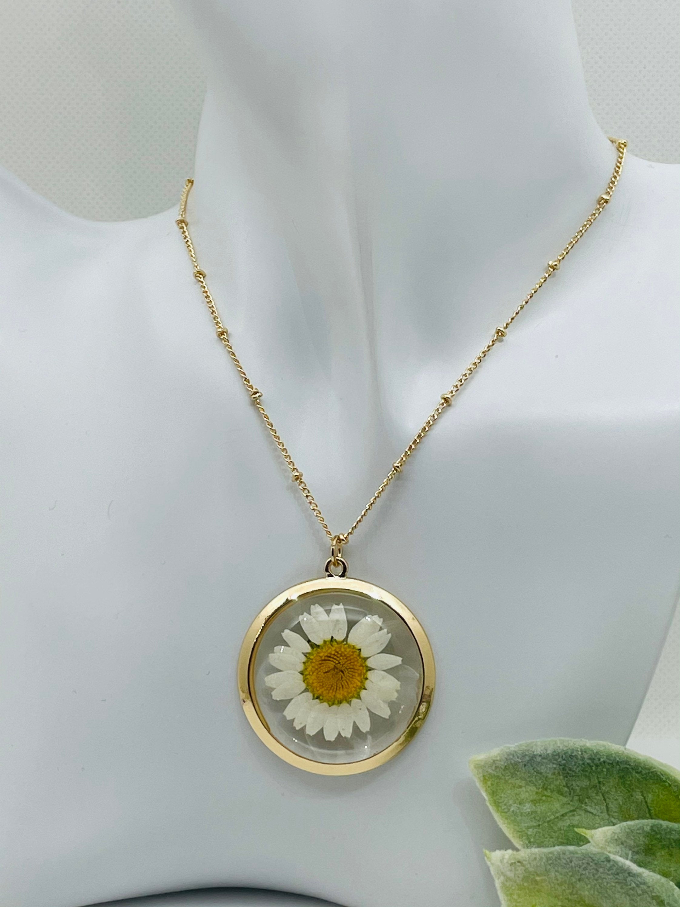 Pressed Flower Daisy Necklace