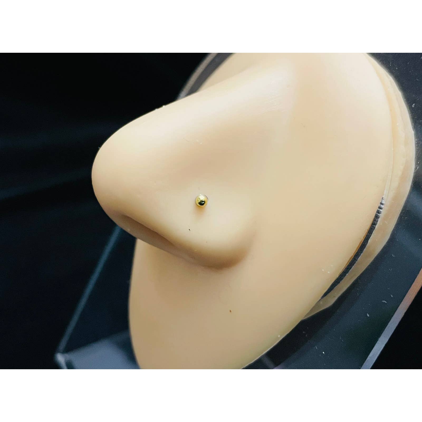 Magnetic Nose Stud - Fake Piercing